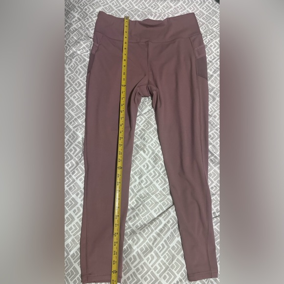 Nine West lilac/purpureus purple color active leggings w/ pockets- size 1x - Picture 3 of 9